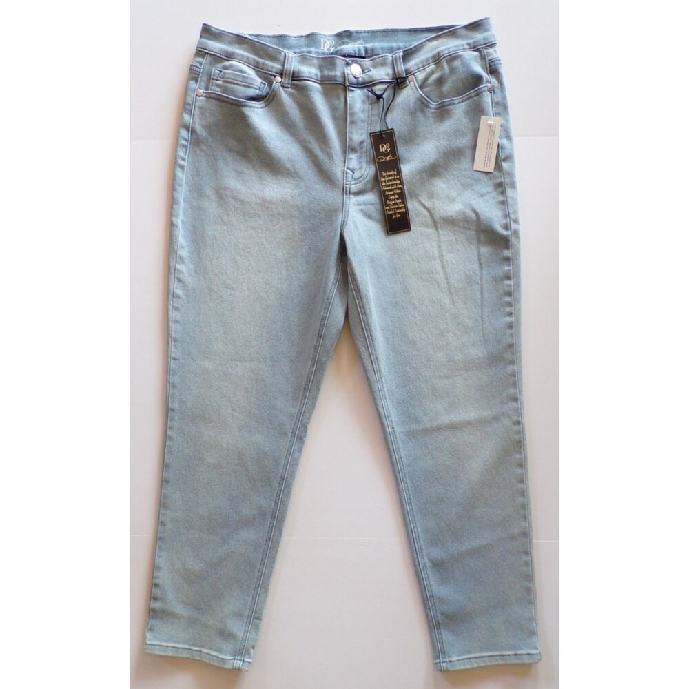 DG2 Diane Gilman Virtual Stretch Light Blue Tapered Jeans 16P 36" Waist